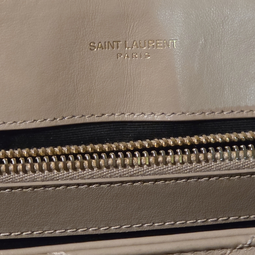 Saint Laurent Medium Loulou Quilted Leather Chain Shoulder Bag - Picture 10 of 16